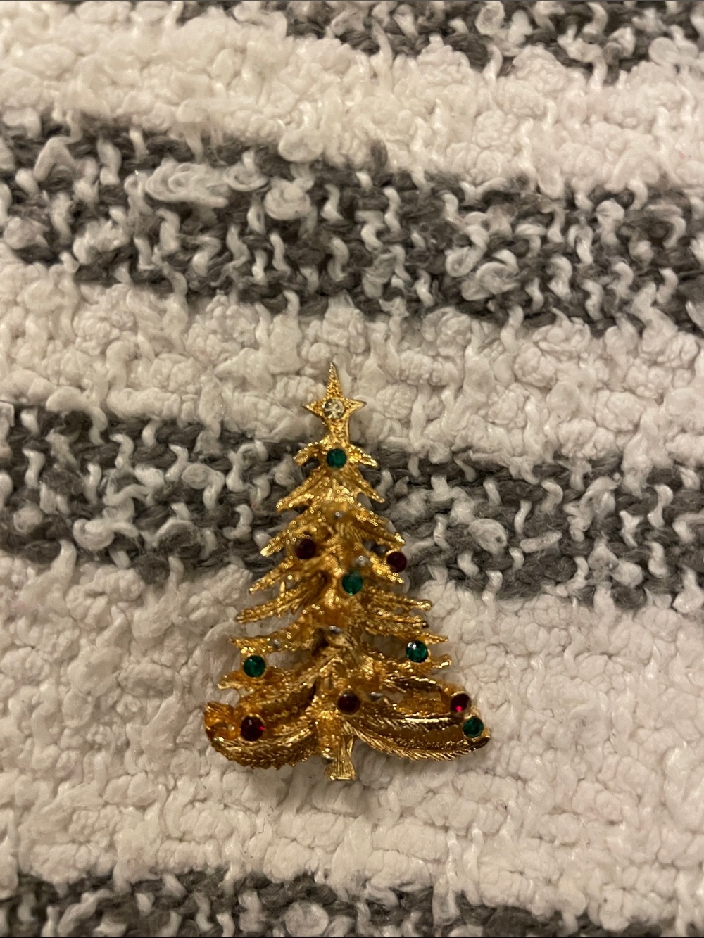 Vintage Gold Tone Christmas Tree Brooch Rhinestone Holiday Pin